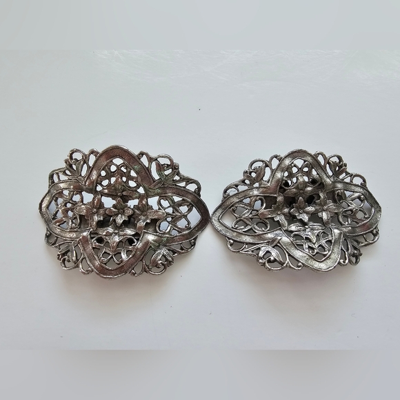 Musi Vintage Flower Ornate Art Deco Shope Clips Silver Tone Metal